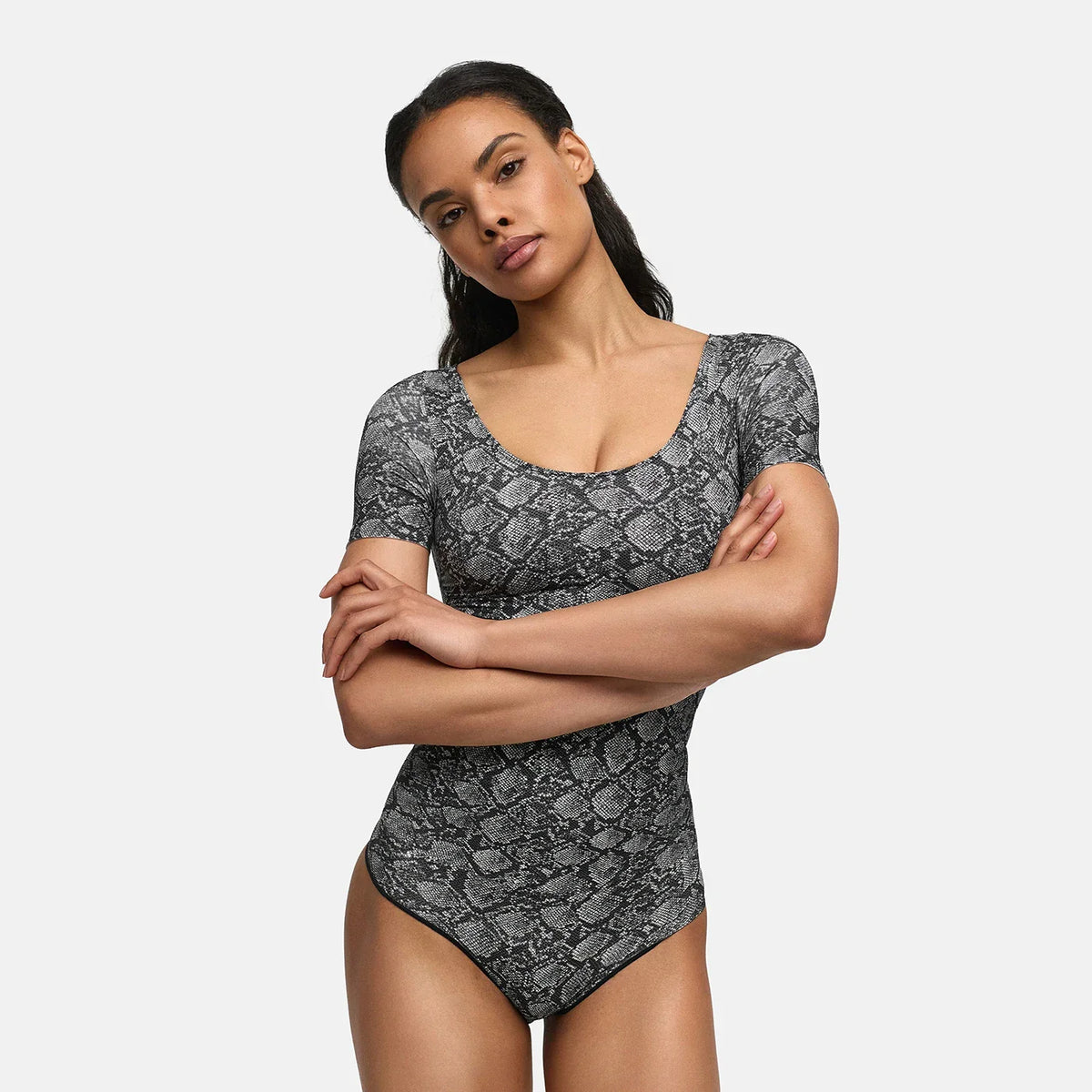 T-Shirt Bodysuit Sculpting Shapewear mit String