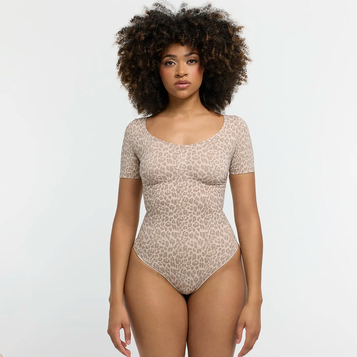 T-Shirt Bodysuit Sculpting Shapewear mit String