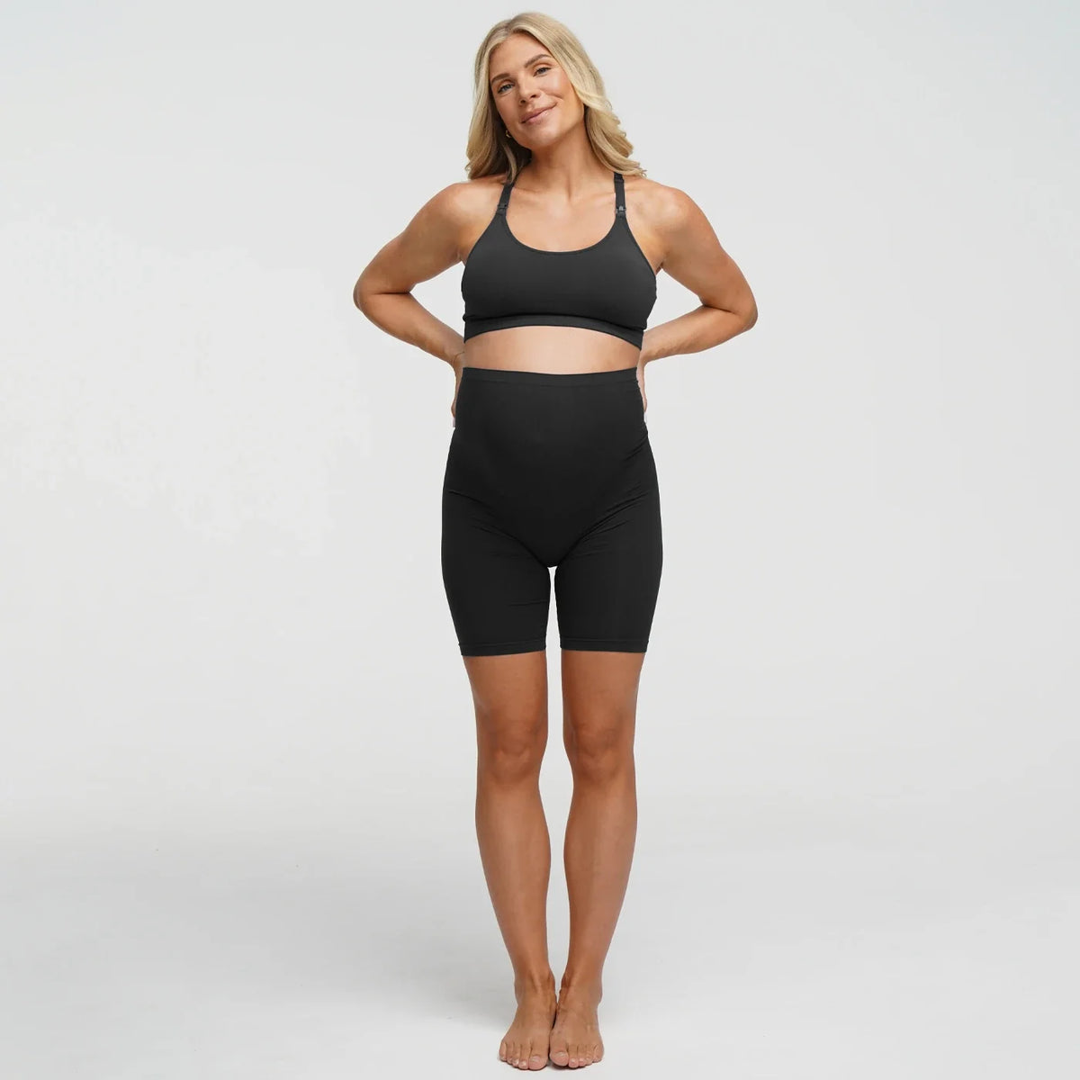 Seamless Umstandsshorts mit hohem Bund