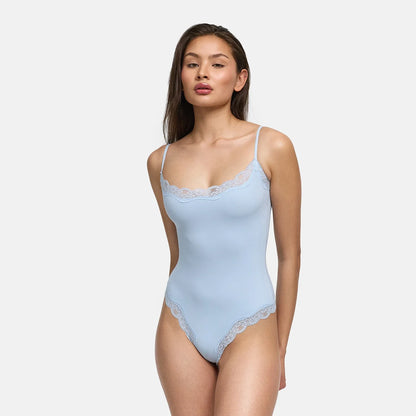 Lace Bodysuit mit String