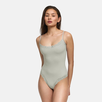 Lace Bodysuit mit String
